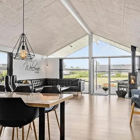 Five-bedroom In Haderslev