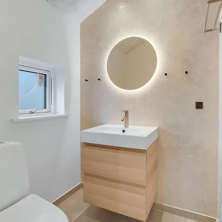 펜션 Five-bedroom In *