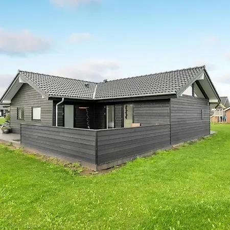 Five-bedroom In *