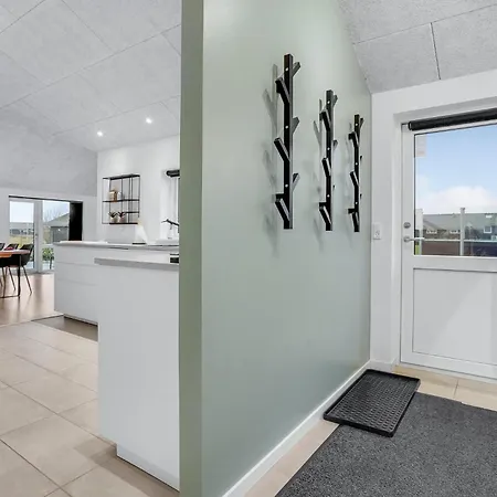 펜션 Five-bedroom In