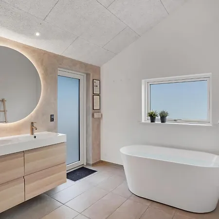 Five-bedroom In Haderslev