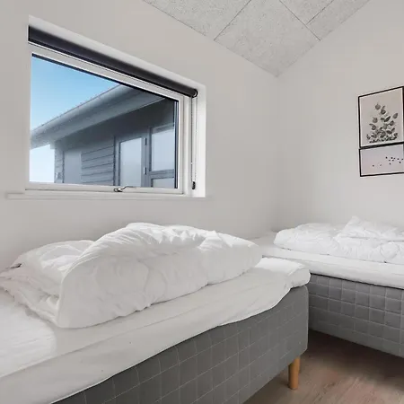 Сasa de vacaciones Five-bedroom In