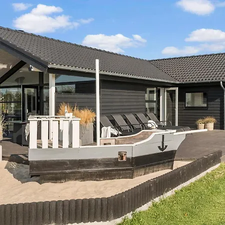 Five-bedroom In